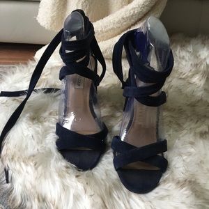 STEVE MADDEN NAVY BLUE WRAP HEELS